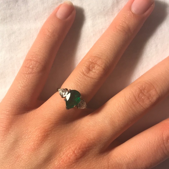 Jewelry - Sterling Silver Gem Ring